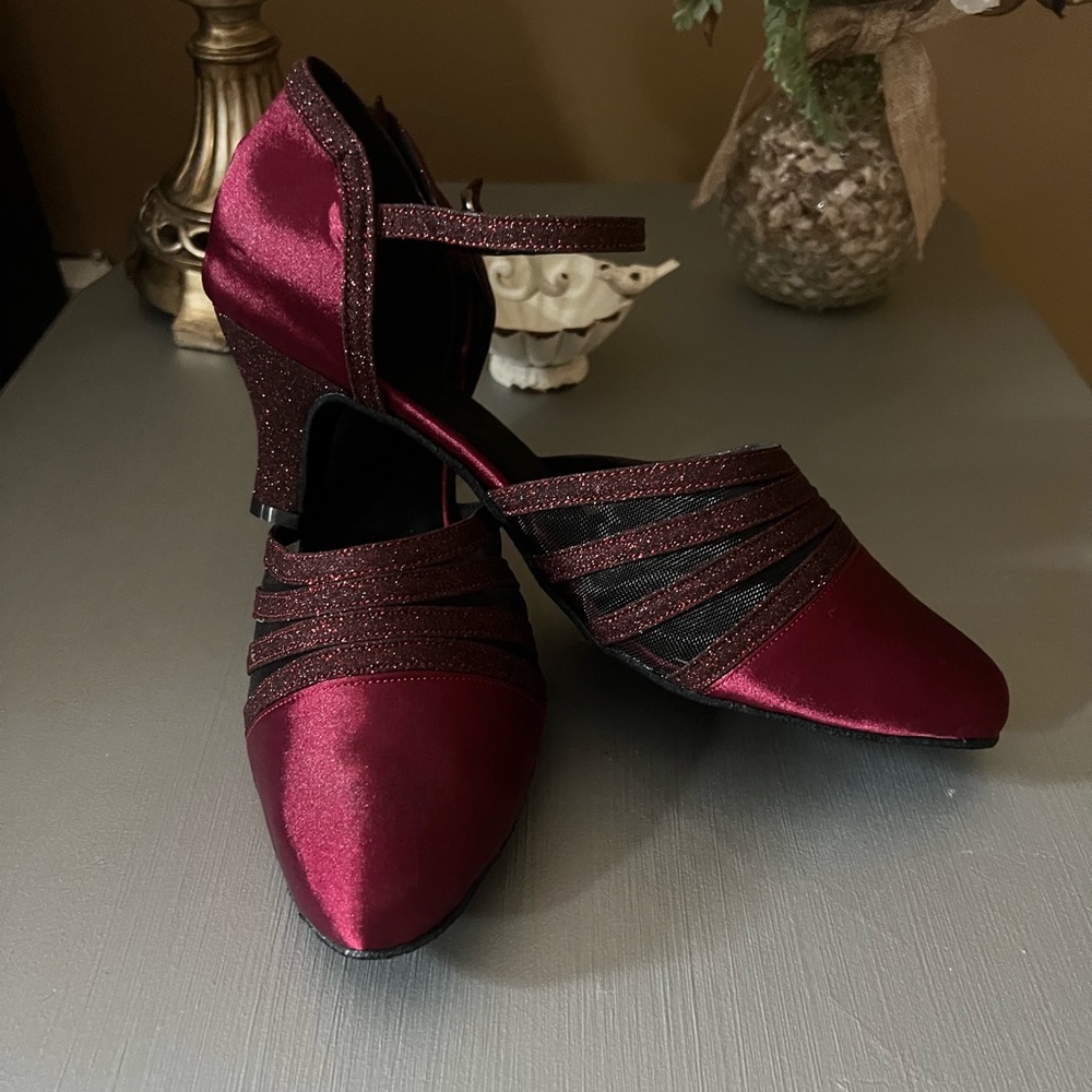Wine colored satin Ballroom Dance shoes; EU sz. 42 (US 11)